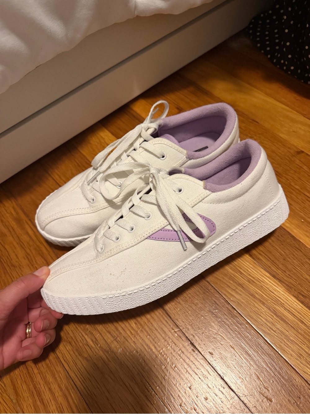 Tretorn Cream Canvas Low-Top Sneakers with Lavender Accents